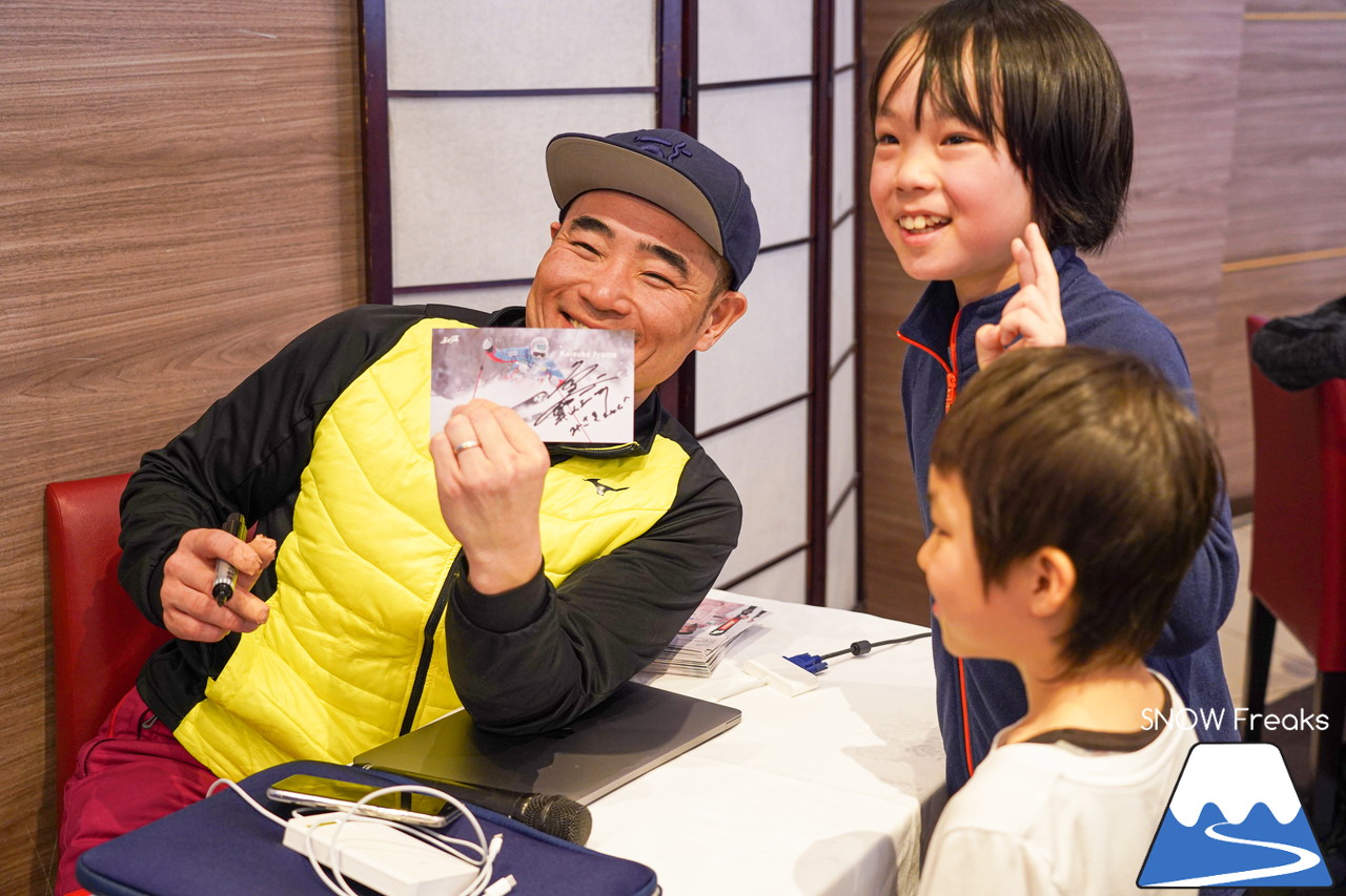 楽しく滑った後は、美味しい釜飯に舌鼓♪ めもるホールディングス presents プロスキーヤー・井山敬介さんと行く『雪育ツアー』2020 in 恵庭